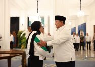 Nanik pun mengajak seluruh masyarakat untuk terus mendukung Program Makan Bergizi Gratis karena diyakininya akan memberikan manfaat besar bagi peningkatan kualitas gizi anak Indonesia sekaligus mendorong pertumbuhan ekonomi masyarakat di berbagai daerah.