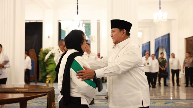 Nanik pun mengajak seluruh masyarakat untuk terus mendukung Program Makan Bergizi Gratis karena diyakininya akan memberikan manfaat besar bagi peningkatan kualitas gizi anak Indonesia sekaligus mendorong pertumbuhan ekonomi masyarakat di berbagai daerah.
